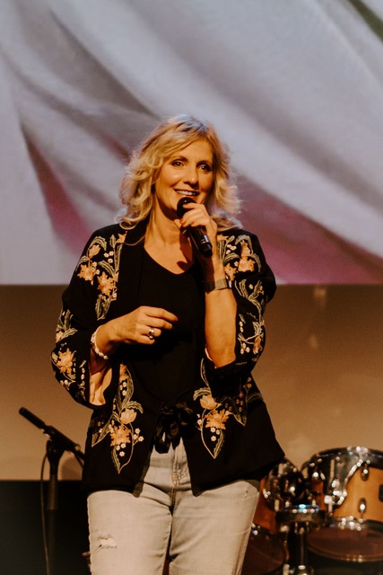 Annemiek Reitsema – Senior pastor LEEF! Doetinchem